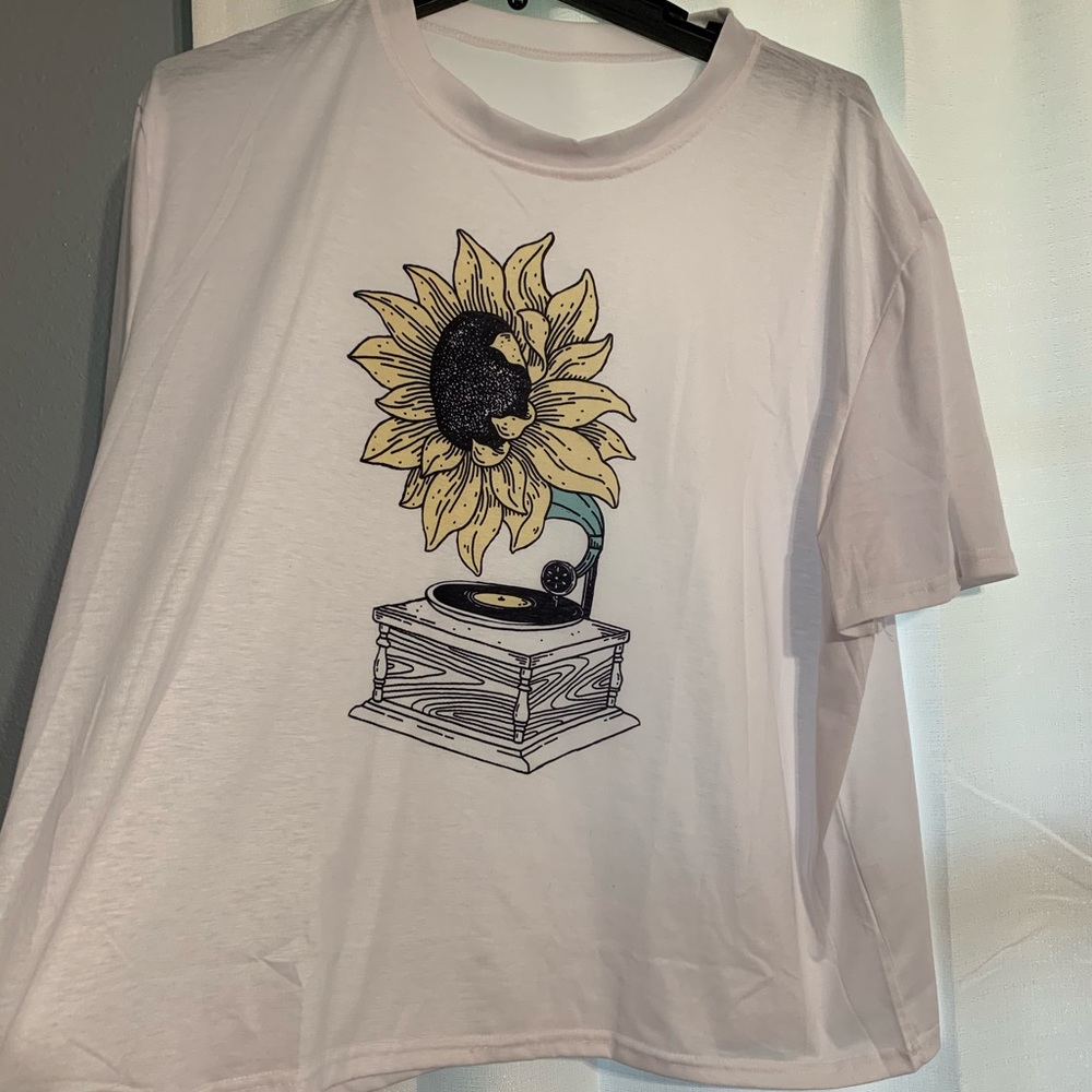 T-shirt - Picture 2 of 3